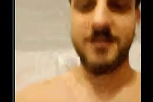 Mr: Antonino Bonura si masturba in webcam davanti a una giovane ragazza