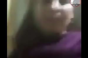 Muslim pakistani wife showing tits connected with their way husband in excess of video call