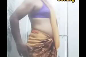 Hot sonuts navel show